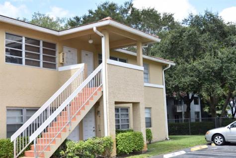 848 Twin Lakes Drive Coral Springs FL 33071