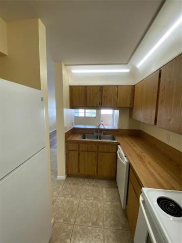 848 Twin Lakes Drive Coral Springs FL 33071