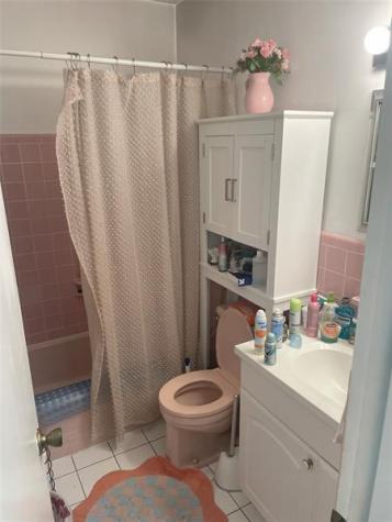 815 SW 10 Terrace Hallandale Beach FL 33009