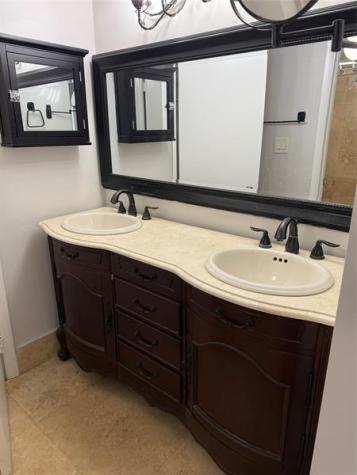 8601 NW 34th Place Fort Lauderdale FL 33351