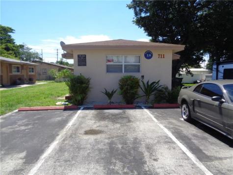 711 SW 9th Street Dania Beach FL 33004