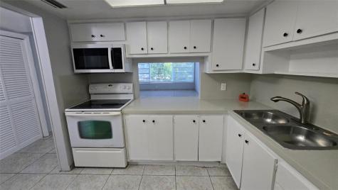 16800 NE 15th Avenue North Miami Beach FL 33162