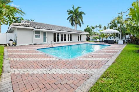21100 Highland Lakes Boulevard Miami FL 33179