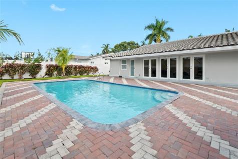 21100 Highland Lakes Boulevard Miami FL 33179