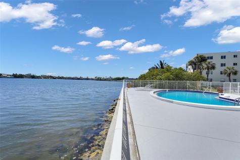 301 Croton Avenue Lantana FL 33462