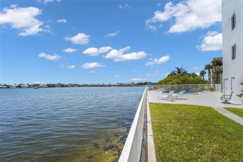 301 Croton Avenue Lantana FL 33462