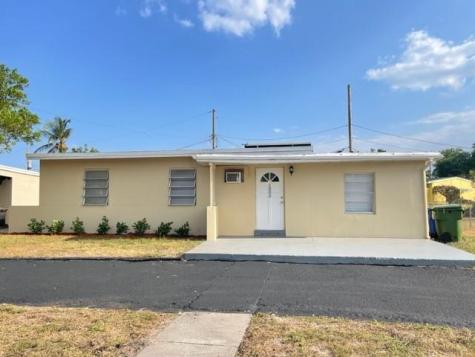 1000 NW 11th Court Fort Lauderdale FL 33311