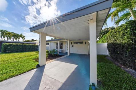 4751 NE 4th Avenue Oakland Park FL 33334