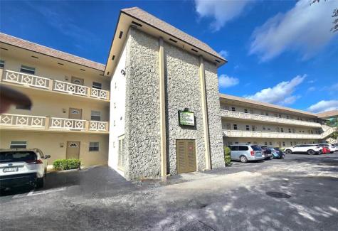 3531 NW 50th Avenue Lauderdale Lakes FL 33319