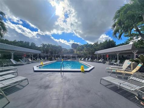 3531 NW 50th Avenue Lauderdale Lakes FL 33319