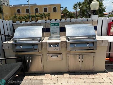 2555 NE 11th Street Fort Lauderdale FL 33304