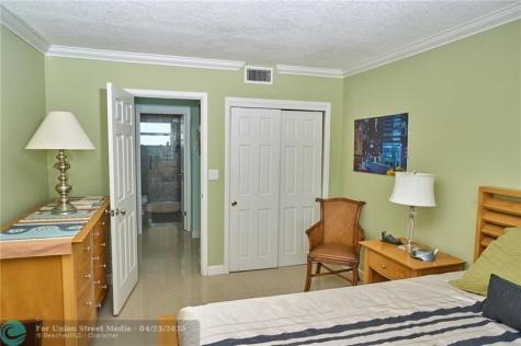 2555 NE 11th Street Fort Lauderdale FL 33304