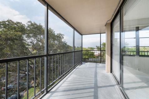 3900 N Hills Drive Hollywood FL 33021