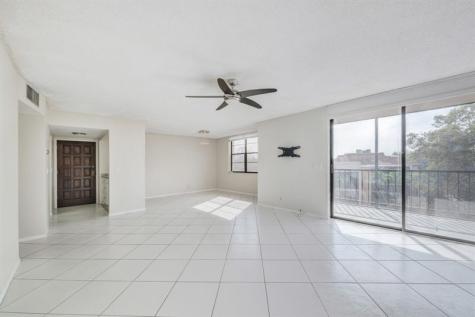 3900 N Hills Drive Hollywood FL 33021
