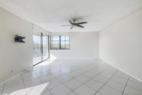 3900 N Hills Drive Hollywood FL 33021