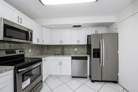 3900 N Hills Drive Hollywood FL 33021