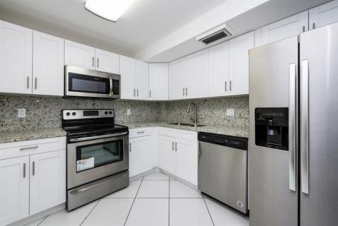3900 N Hills Drive Hollywood FL 33021