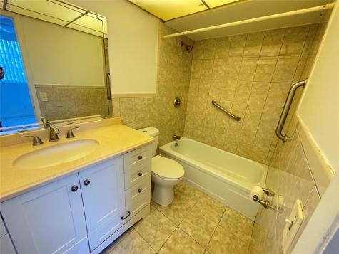 2900 NW 47th Terrace Lauderdale Lakes FL 33313