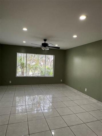 9971 Twin Lakes Drive Coral Springs FL 33071
