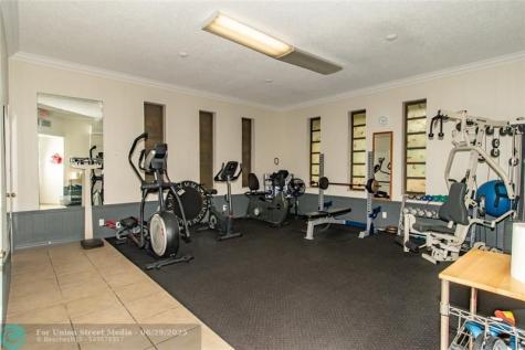 5003 NW 35th Street Lauderdale Lakes FL 33319