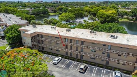 5003 NW 35th Street Lauderdale Lakes FL 33319
