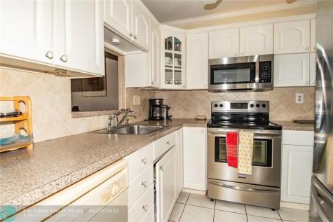 5003 NW 35th Street Lauderdale Lakes FL 33319