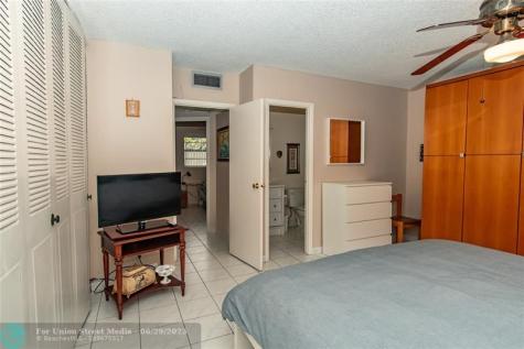 5003 NW 35th Street Lauderdale Lakes FL 33319