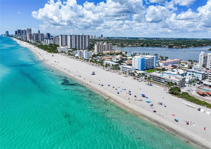 320 S Surf Road Hollywood FL 33019