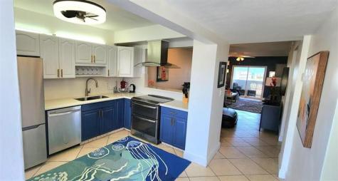 320 S Surf Road Hollywood FL 33019