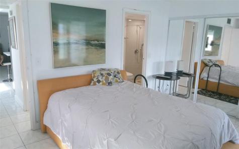 307 Saxony G Delray Beach FL 33446