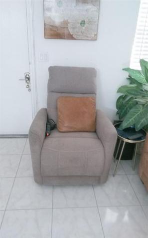307 Saxony G Delray Beach FL 33446