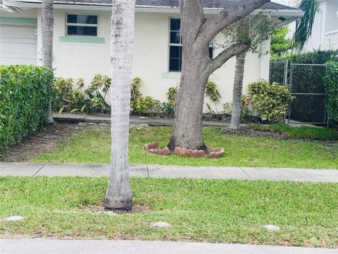 717 NE 4th Street Hallandale Beach FL 33009