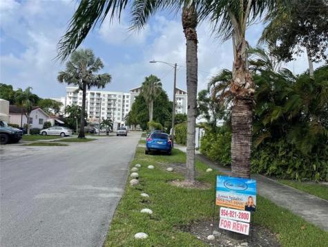 717 NE 4th Street Hallandale Beach FL 33009