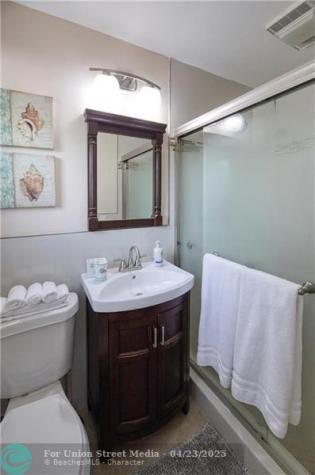 2613-2615 NE 33rd Avenue Fort Lauderdale FL 33308
