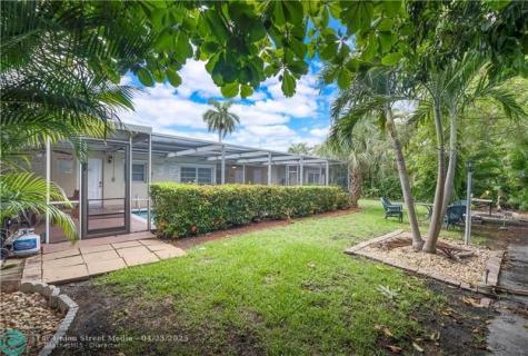 2613-2615 NE 33rd Avenue Fort Lauderdale FL 33308