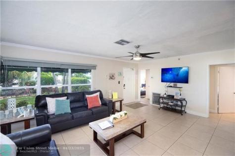 2613-2615 NE 33rd Avenue Fort Lauderdale FL 33308