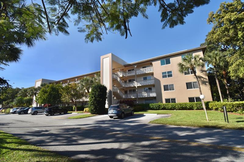 4301 Martinique Circle Coconut Creek FL 33066