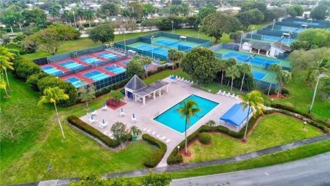 4301 Martinique Circle Coconut Creek FL 33066