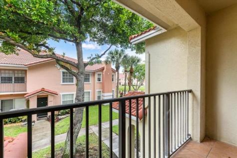 2301 Belmont Lane North Lauderdale FL 33068