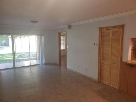1046 Coral Club Drive Coral Springs FL 33071