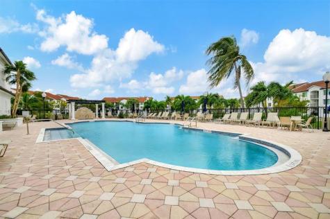 704 Villa Circle Boynton Beach FL 33435