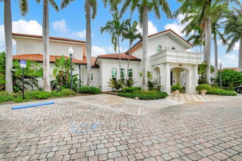 704 Villa Circle Boynton Beach FL 33435