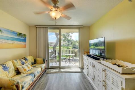 704 Villa Circle Boynton Beach FL 33435