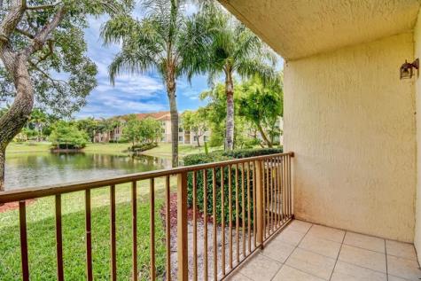 704 Villa Circle Boynton Beach FL 33435