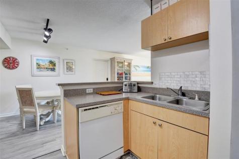 704 Villa Circle Boynton Beach FL 33435