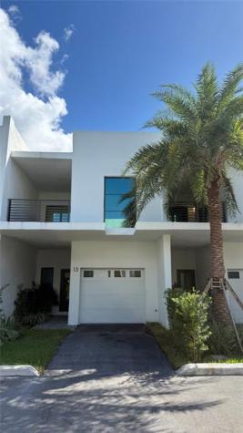 2526 Pierce Street Hollywood FL 33020