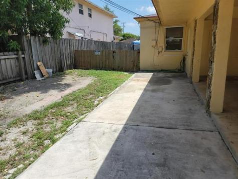 1907 Cleveland Street Hollywood FL 33020
