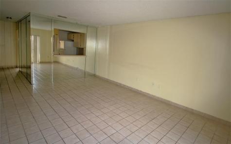 9477 Palm Circle Pembroke Pines FL 33025