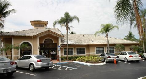 9477 Palm Circle Pembroke Pines FL 33025