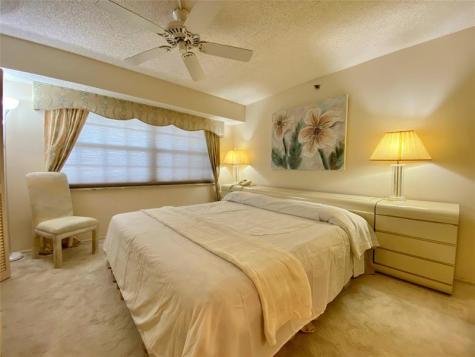 4015 W Palm Aire Drive Pompano Beach FL 33069